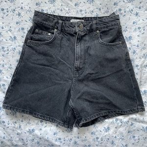 Black Zara mom jean shorts